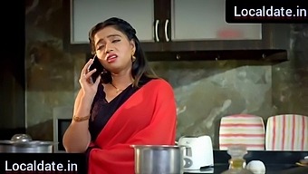 Devar Or Sasur Watches His Wife With Money Before Leaving