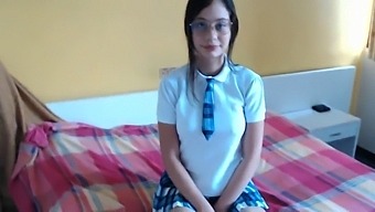 My Hidden Camera Captures My Cousin'S Schoolgirl Look And Leads To Oral Pleasure