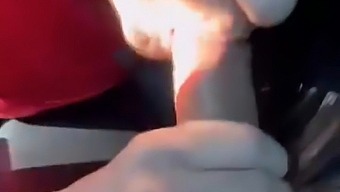 Cette Fille Ne Peut Pas Avoir Assez De Sa Grosse Bite Et Commence Sa Journée Avec Une Fellation