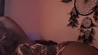 Nae In Bed Self-Pleasuring